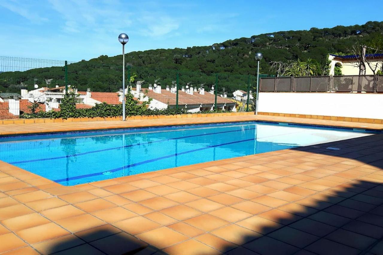 Apartamento en Blanes con piscina y parking Apartamento Exterior foto